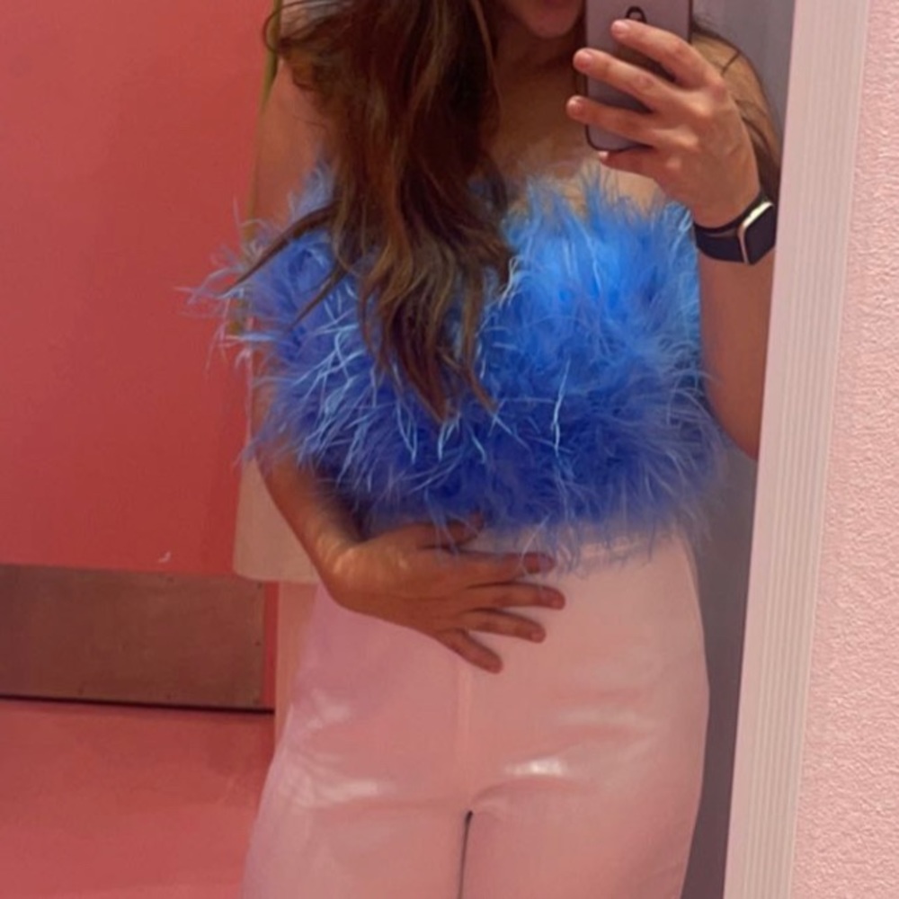 Baddy Love XS blue feather top!